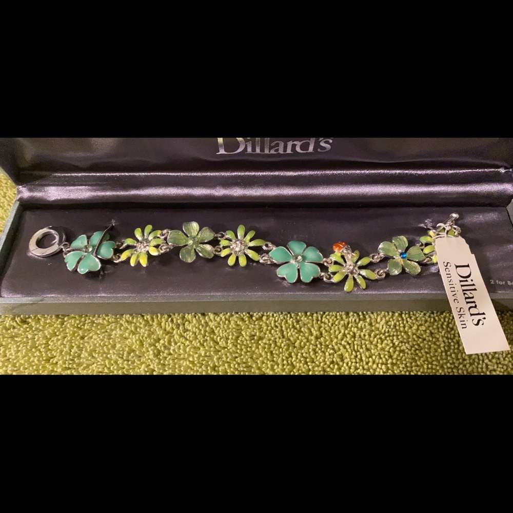 💚Sensitive skin bracelet! Great for Easter!